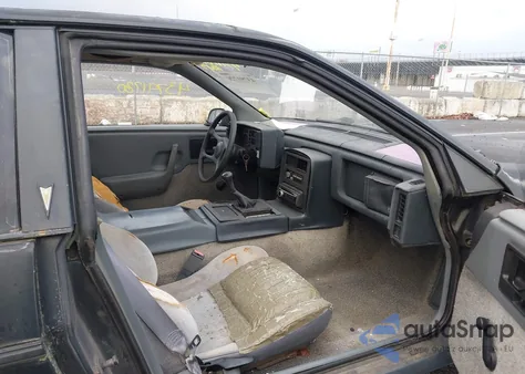 1986 Pontiac Fiero Sport из США, поврежденный, VIN 1G2PM37R1GP272877